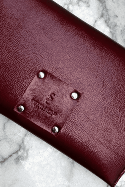 Icon Clutch Con Barbas - Vino Oscuro