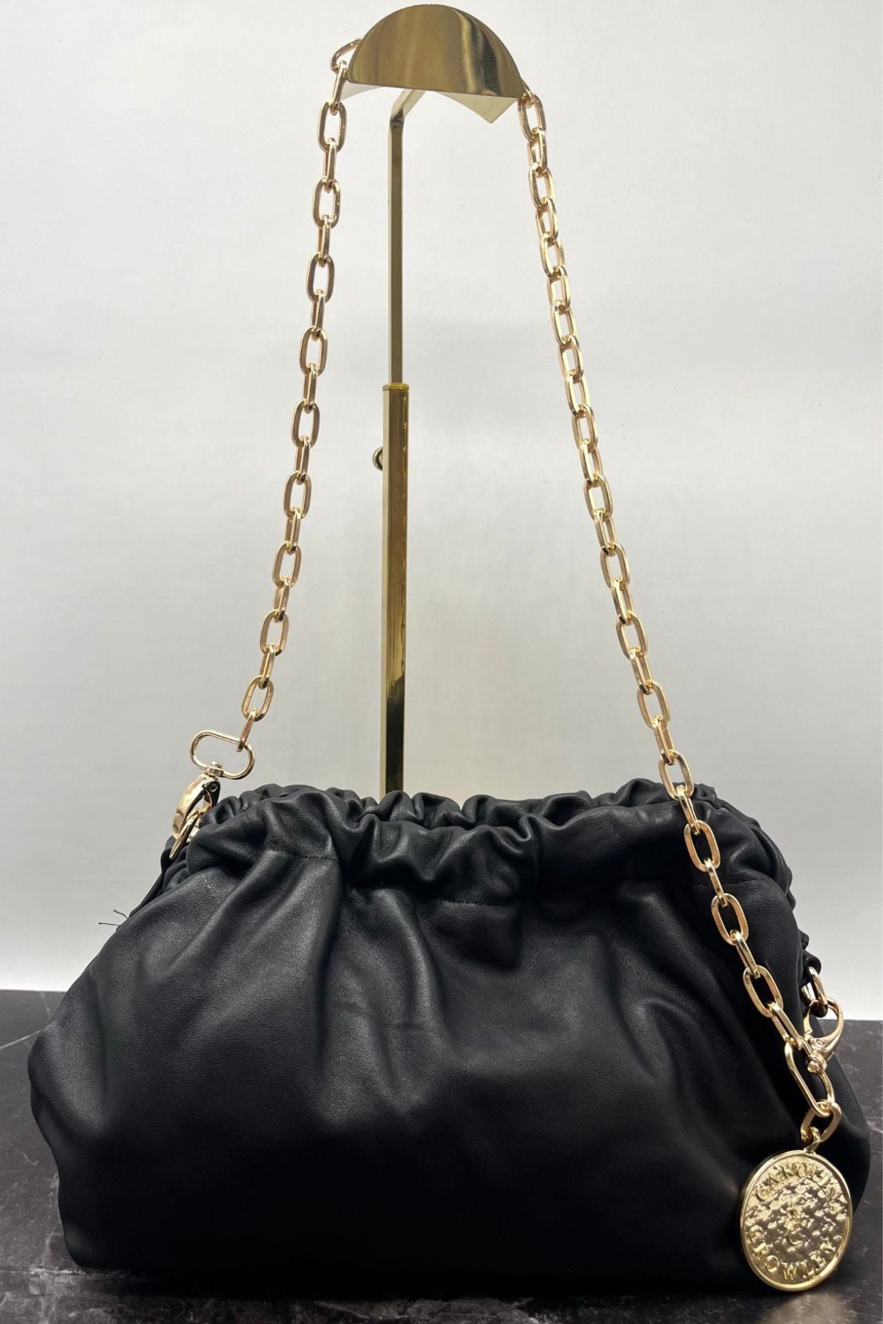 Puffy Clutch - Negro