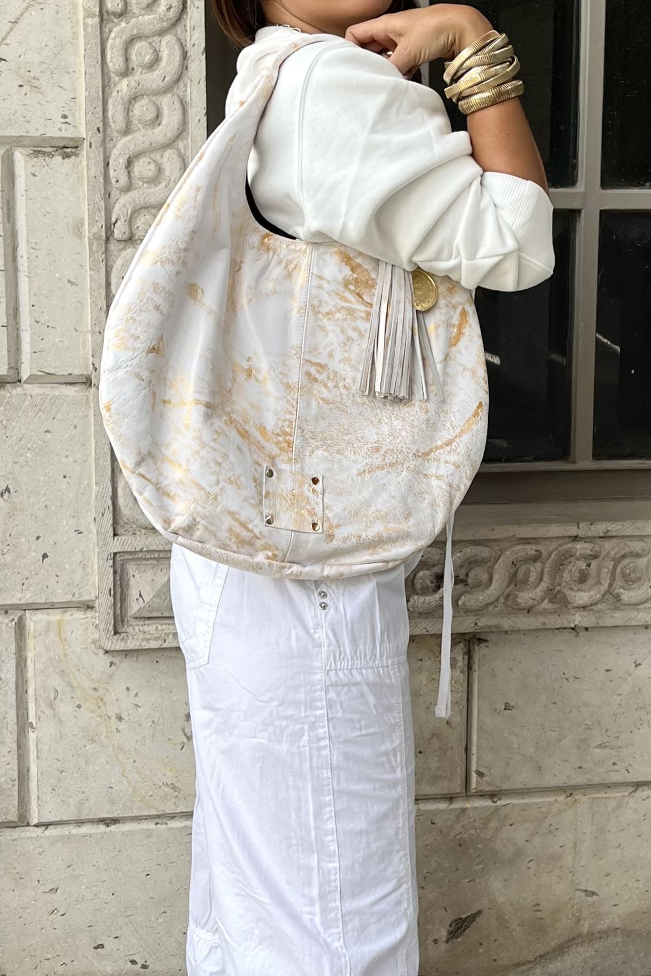 Hobo Bag Pintada - Blanco Con Oro