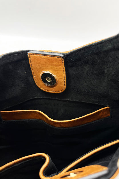 Hobo Bag Con Barbas - Camel