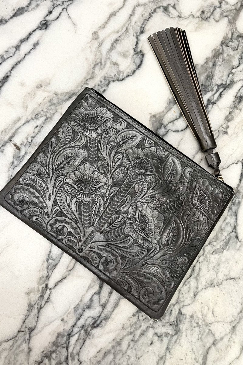 Clutch Cincelado - Inox - Carolina Crowley Collection