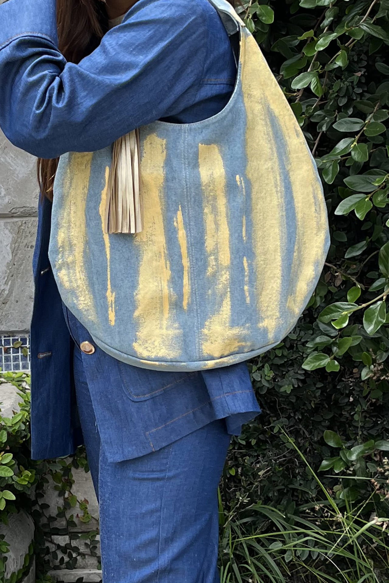 Hobo Bag Mezclilla - Clara/Oro Pintada