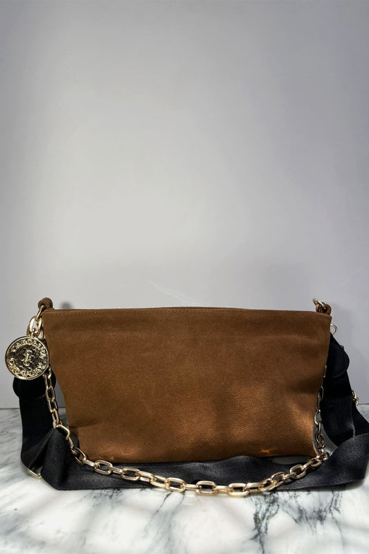Urban Crossbody - Gamuza Camel - Carolina Crowley Collection